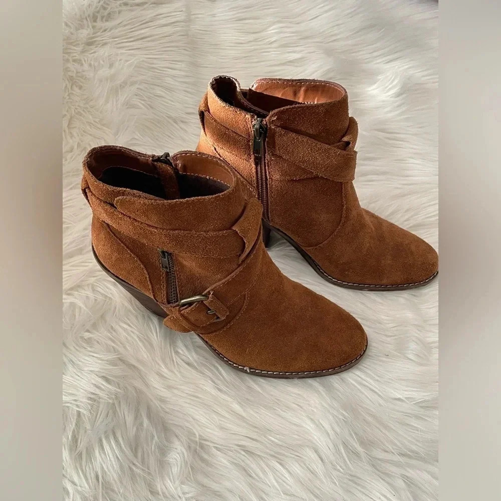 Dolce Vita Size 7.5 Brown Tan Leather Suede Cross Wrap Buckle Ankle Boot - Picture 7 of 12